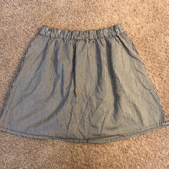 Mossimo | Skirt w/ Pockets - Picture 2 of 4